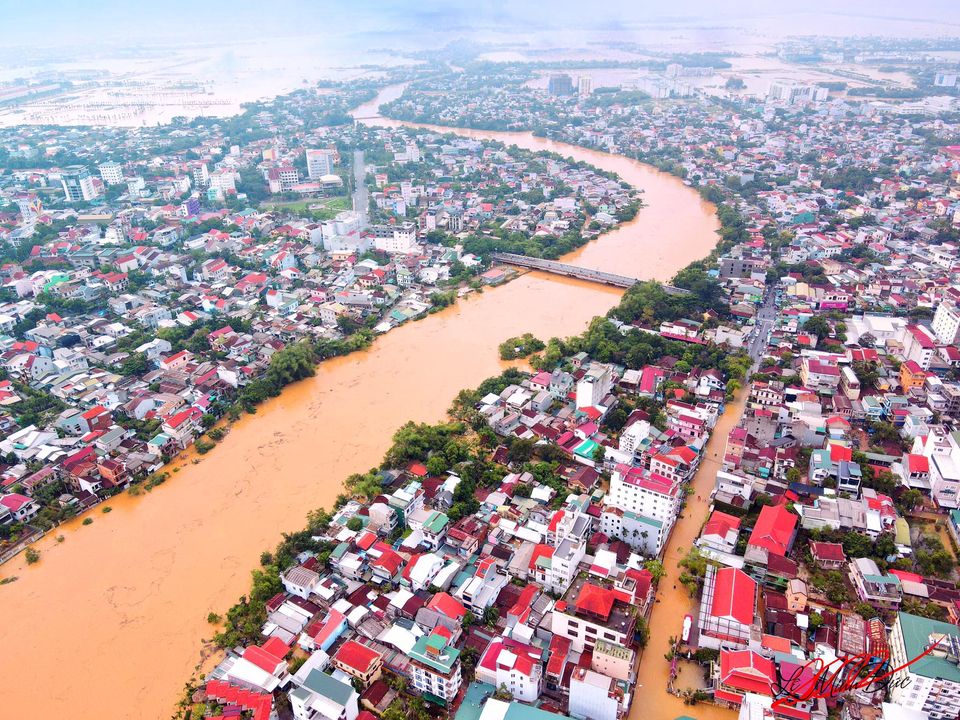 Trong năm 2025, thách thức lớn nhất đối với việc duy trì chất lượng gạo ST25 đến từ chính những biến động khí hậu khốc liệt đang diễn ra trên khắp Việt Nam.