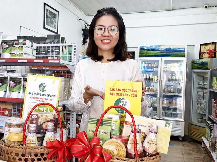 Vì sao gạo làm quà biếu ngày càng phổ biến với người Việt? 