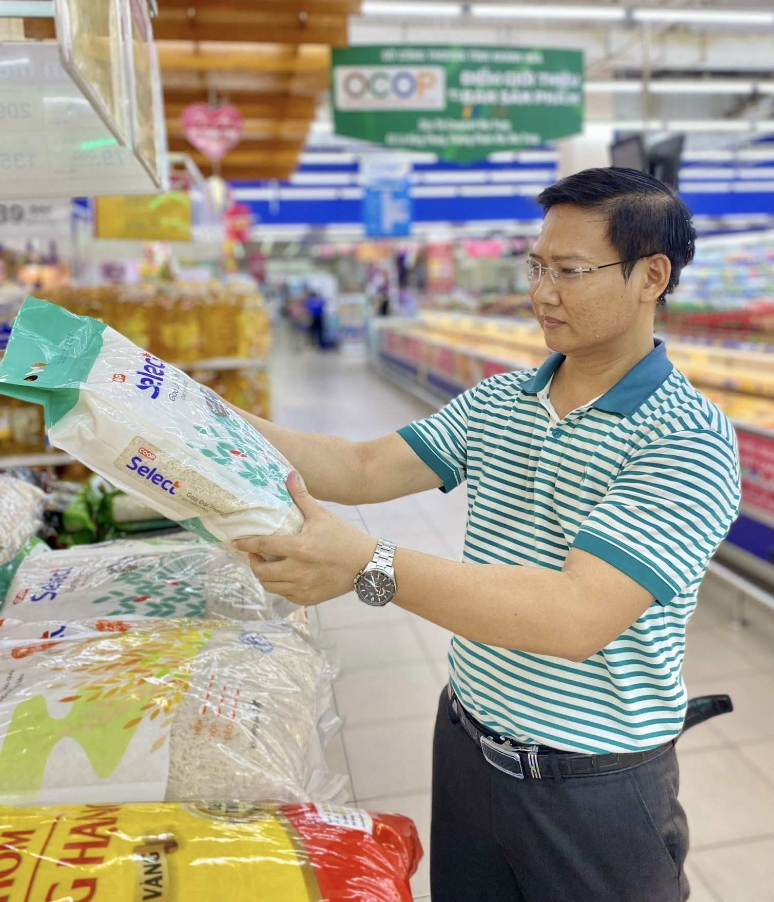 Tâm lý ham rẻ và cái bẫy từ những loại gạo vô danh, không rõ nguồn gốc